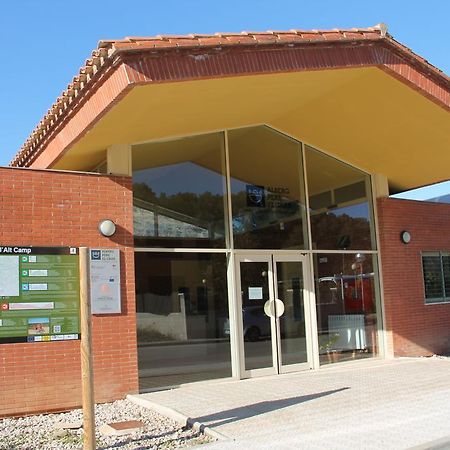 Albergue Pere El Gran Santes Creus Bagian luar foto